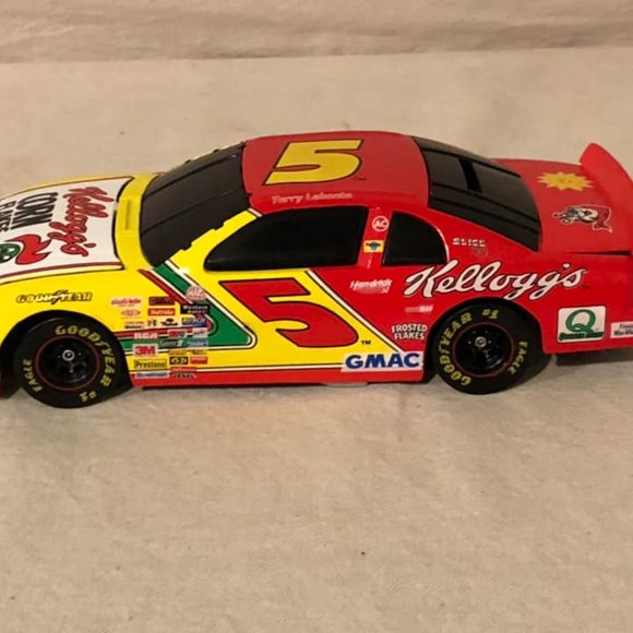 Terry Labonte #5 Kellogg's Corn Flakes Suzuka Japan 1996 Monte Carlo Bank - Picture 4 of 10